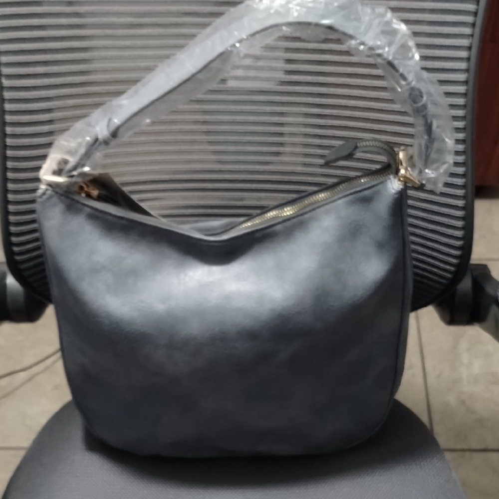 Gorgeous Color Shoulder Bag By Isabelle